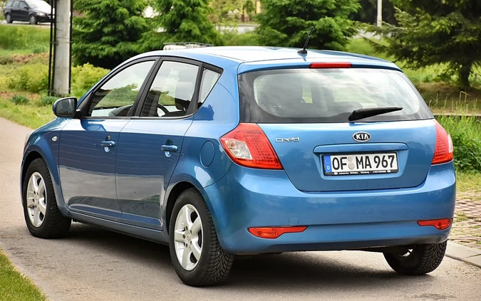 Kia Ceed cena 21500 przebieg: 189000, rok produkcji 2010 z Szadek małe 562